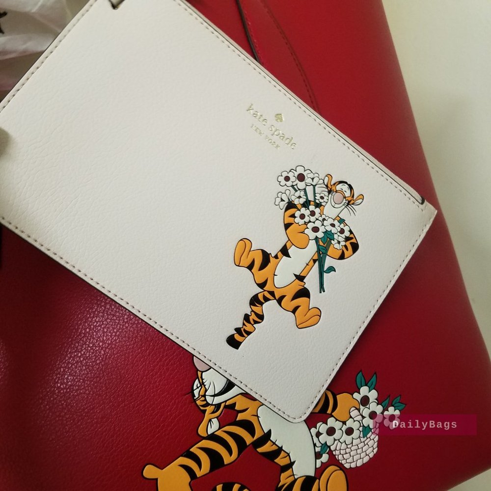 BEAUTIFUL PRESENT TIGGER REVERSIBLE TOTE DISNEY COLLECTION KATE SPADE NOVELTY - Picture 4 of 10
